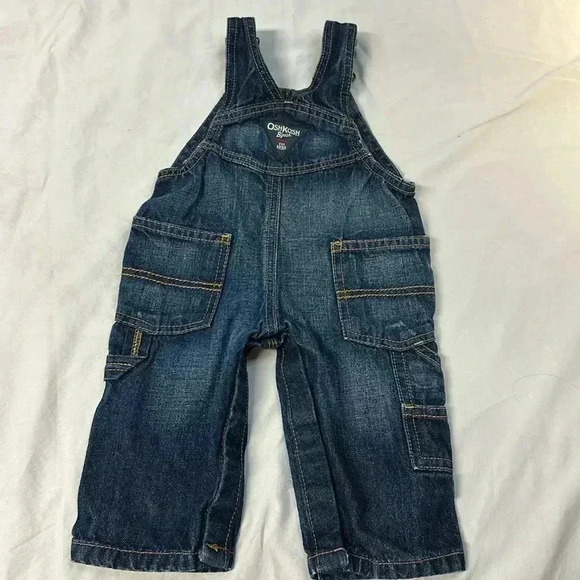 OshKosh B'gosh - Denim/Jean Baby overalls with patch design. Size  6 months - Picture 3 of 5